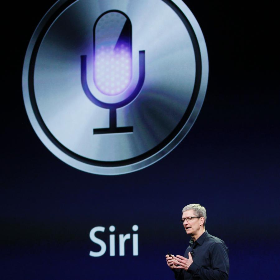 В каком году на устройствах apple появилась русскоязычная siri